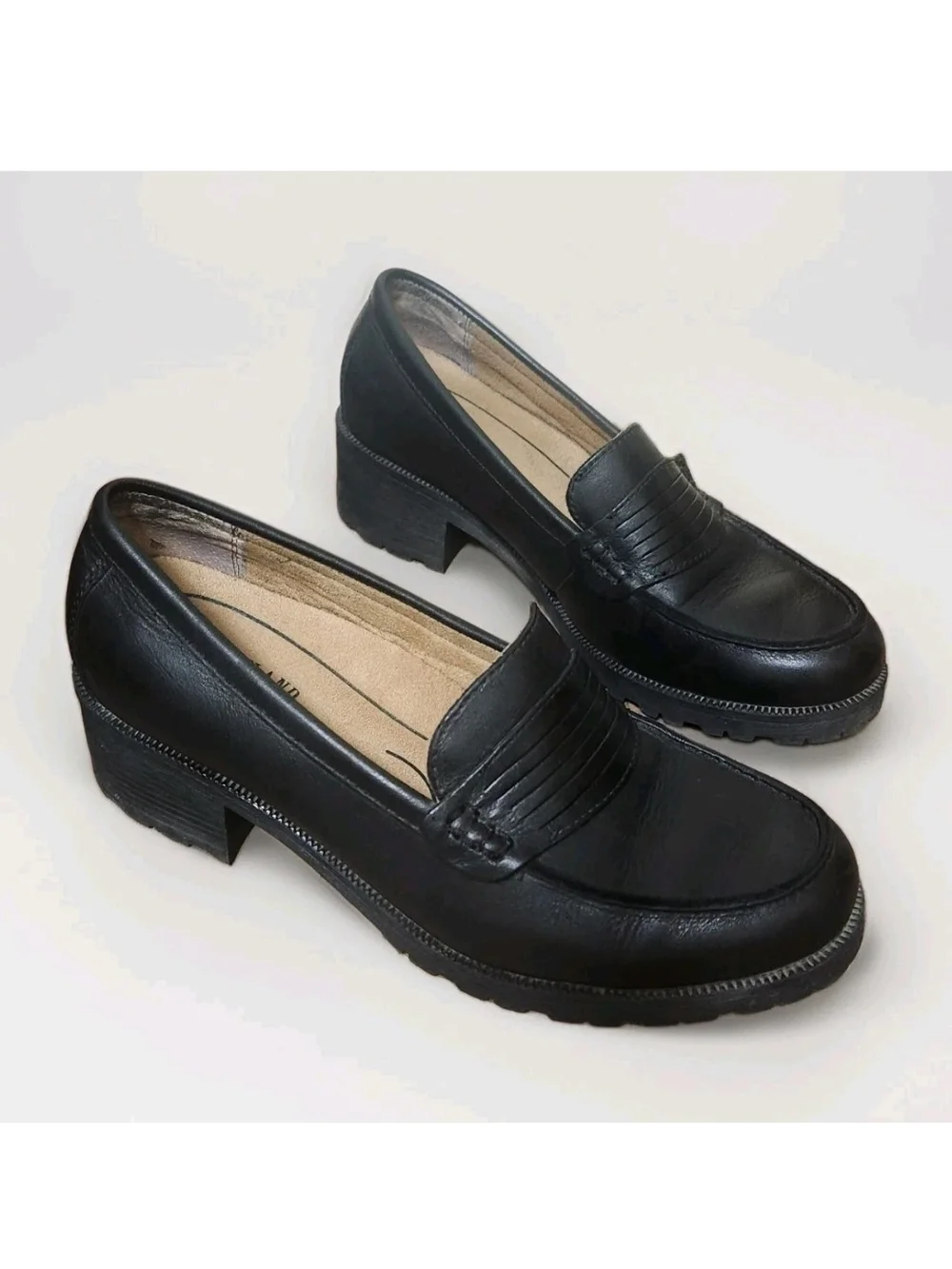 Y2K Eastland Newbury Leather Penny Loafers Black 9M Chunky Heel Dark Academia